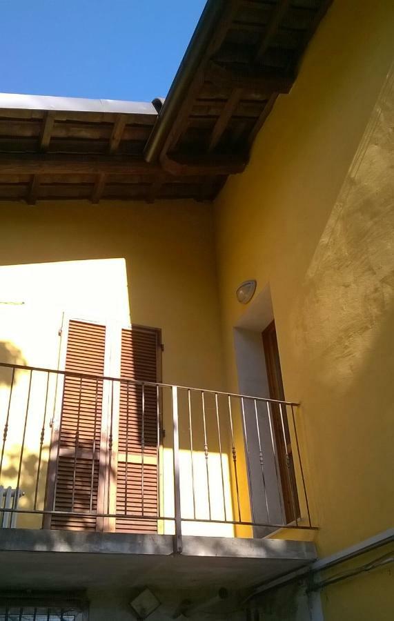 Casa In Langa Apartment อัลบา ภายนอก รูปภาพ