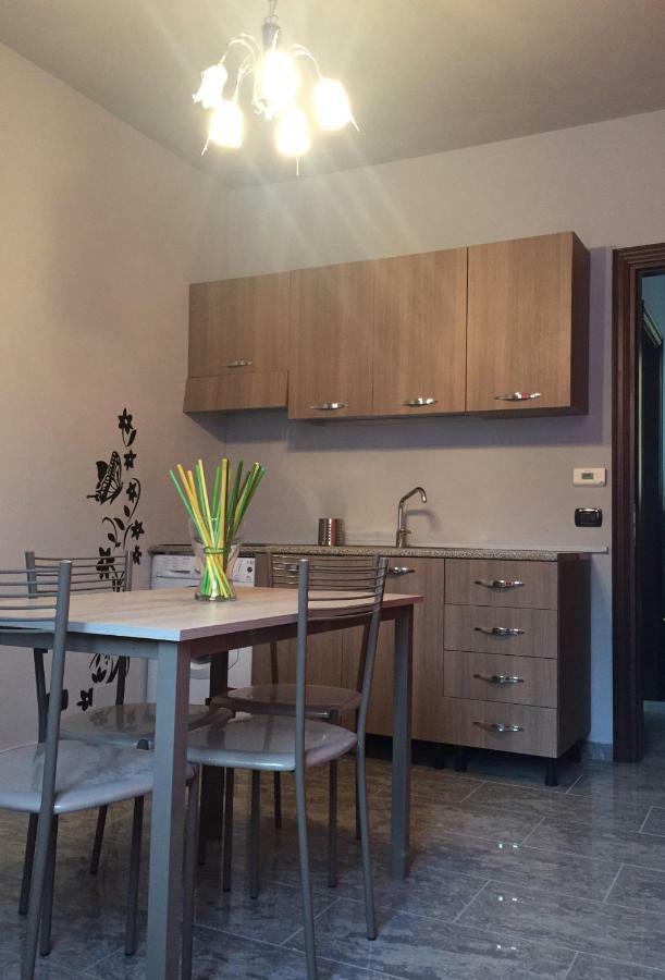 Casa In Langa Apartment อัลบา ภายนอก รูปภาพ