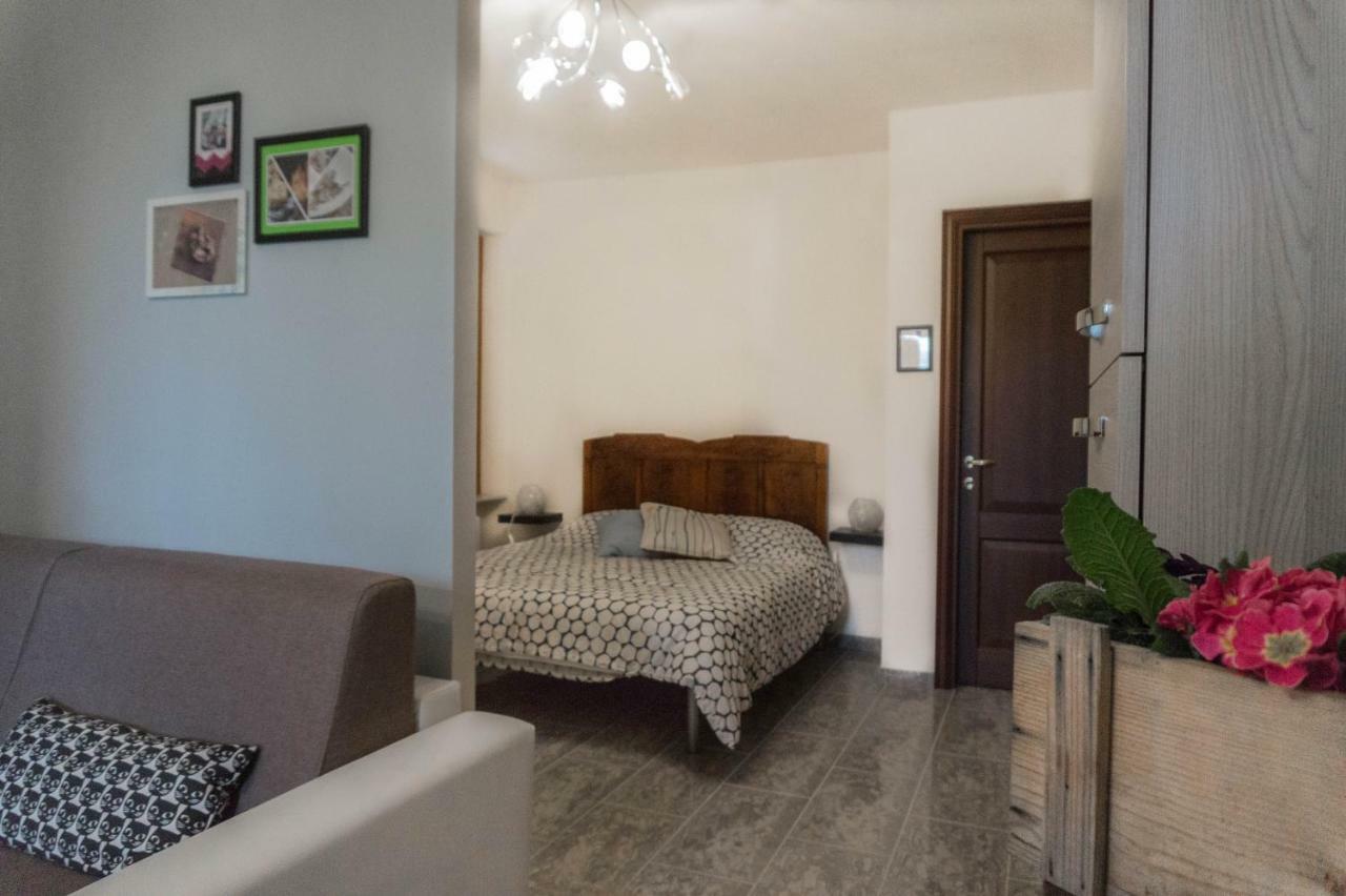 Casa In Langa Apartment อัลบา ภายนอก รูปภาพ