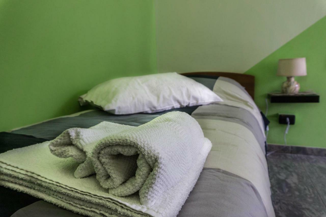 Casa In Langa Apartment อัลบา ภายนอก รูปภาพ
